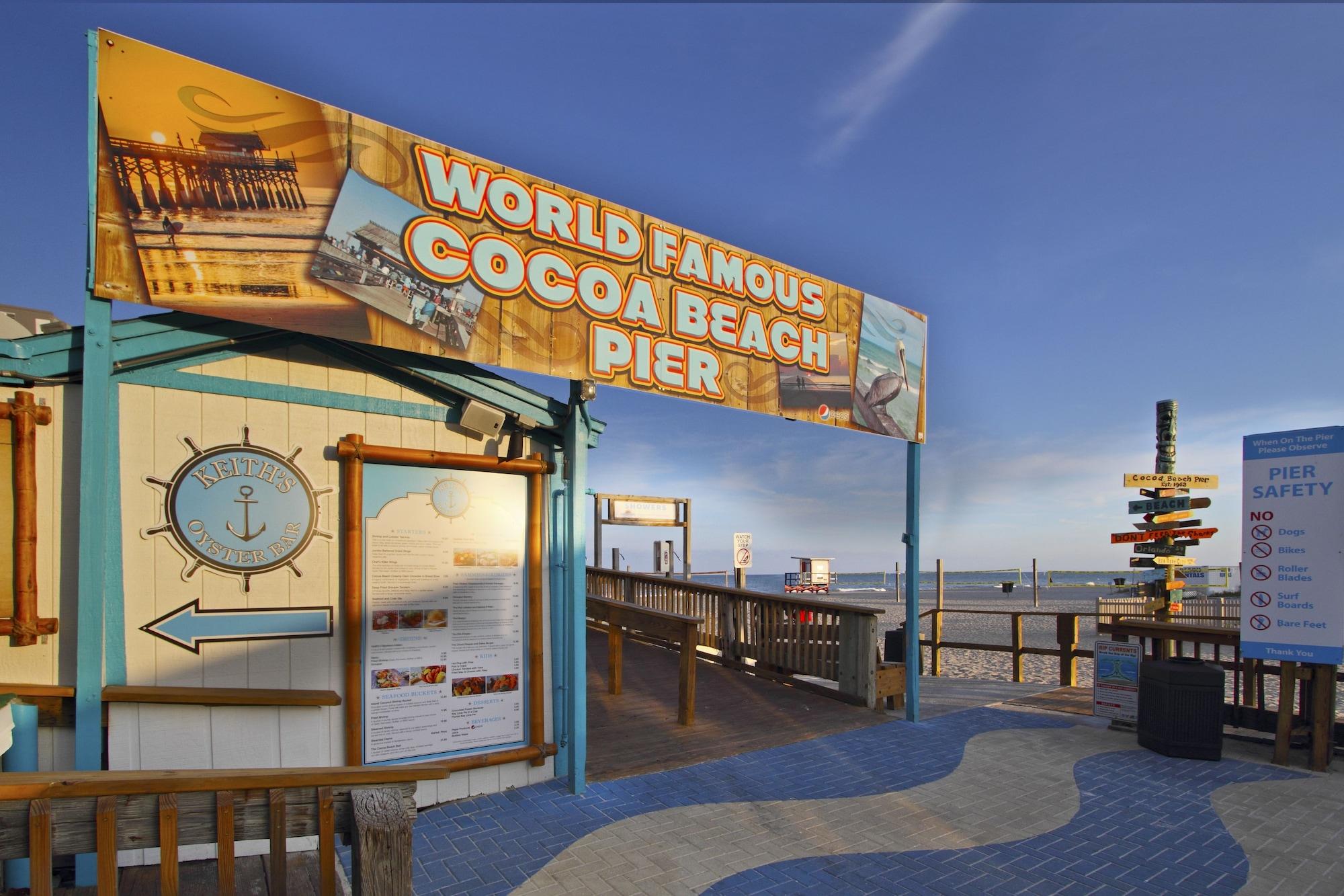 Days Inn By Wyndham Cocoa Beach Port Canaveral Екстериор снимка