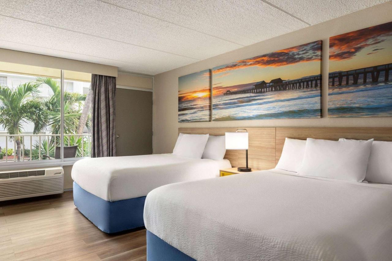Days Inn By Wyndham Cocoa Beach Port Canaveral Екстериор снимка